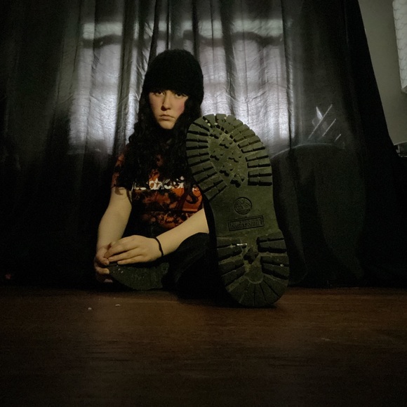 Meet your Posher, Hayley - Picture 1 of 1